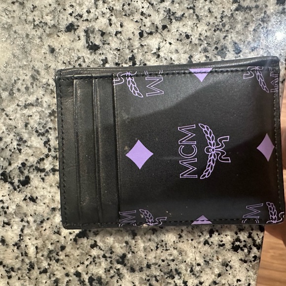 MCM: crossbody purse and card holder - Picture 5 of 7